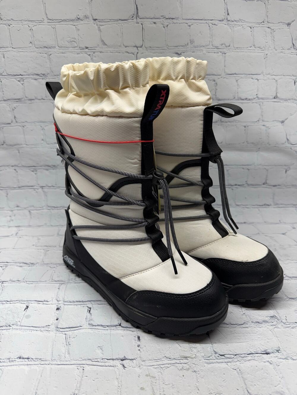 NWT Xtratuf Women's Glacier Trek Snow Ankle Deck Boot Ice White Size 8